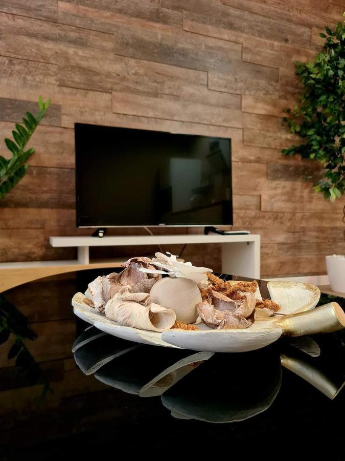 Laci Lak Premium apartment Oradea Zewnętrze zdjęcie