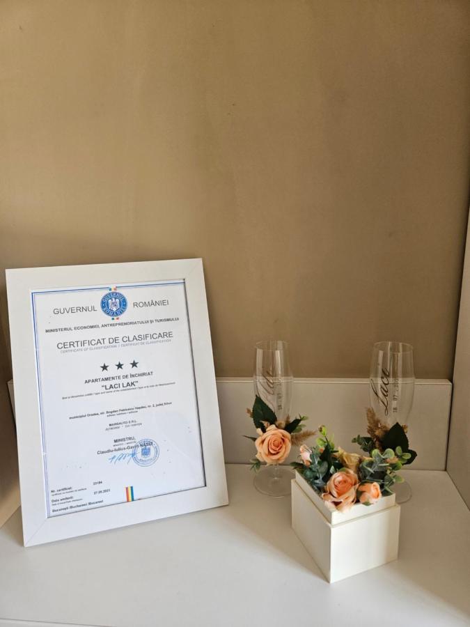Laci Lak Premium apartment Oradea Zewnętrze zdjęcie
